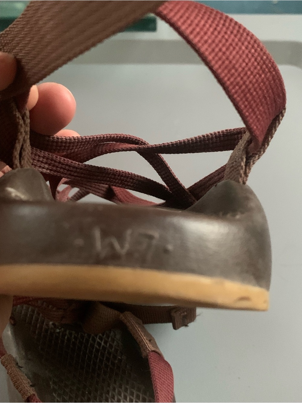 Chaco original with double maroon straps - Picture 5 of 7